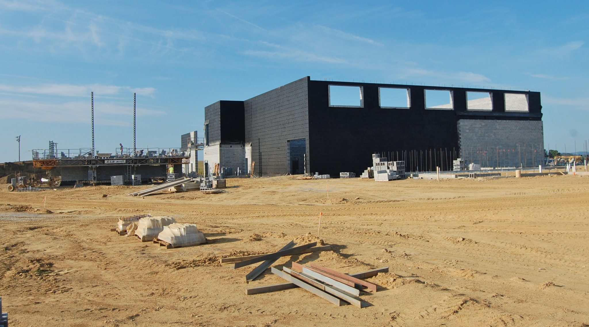 Construction continues on new Hambright Elementary School