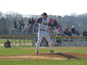 Jeff Taylor delivers a pitch home. (Photo by Brian Markley)